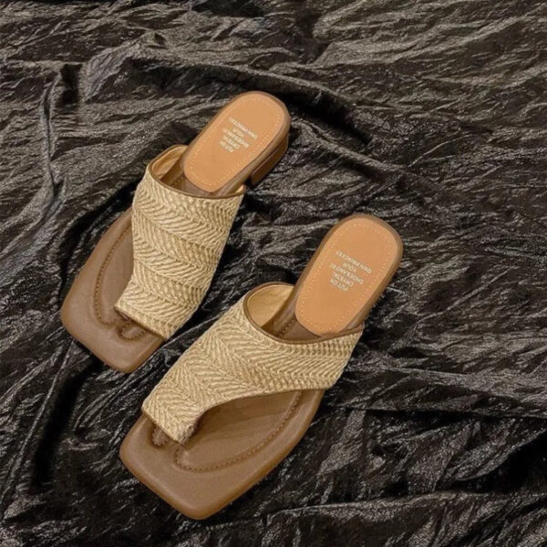 Fashionable Thick-Heeled Sandals for Bunions
